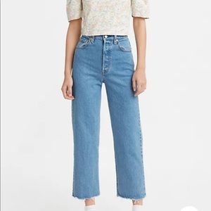 Levi’s Ribcage Straight Jeans